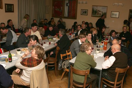 raja je krenula da se pali i žari raja je krenula da se pali i žari