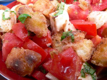 namesto v smetnjak naj gre kruh v panzanello