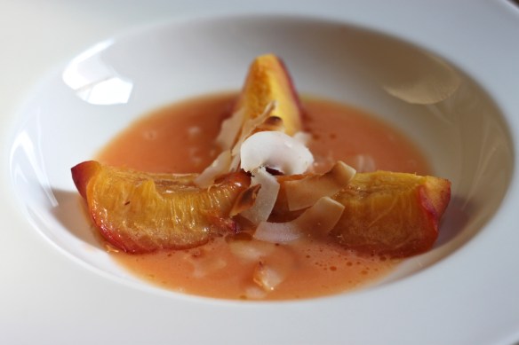 nežno dušene breskve